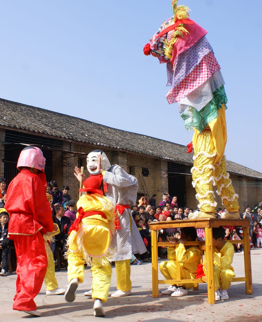 下石金狮表演
